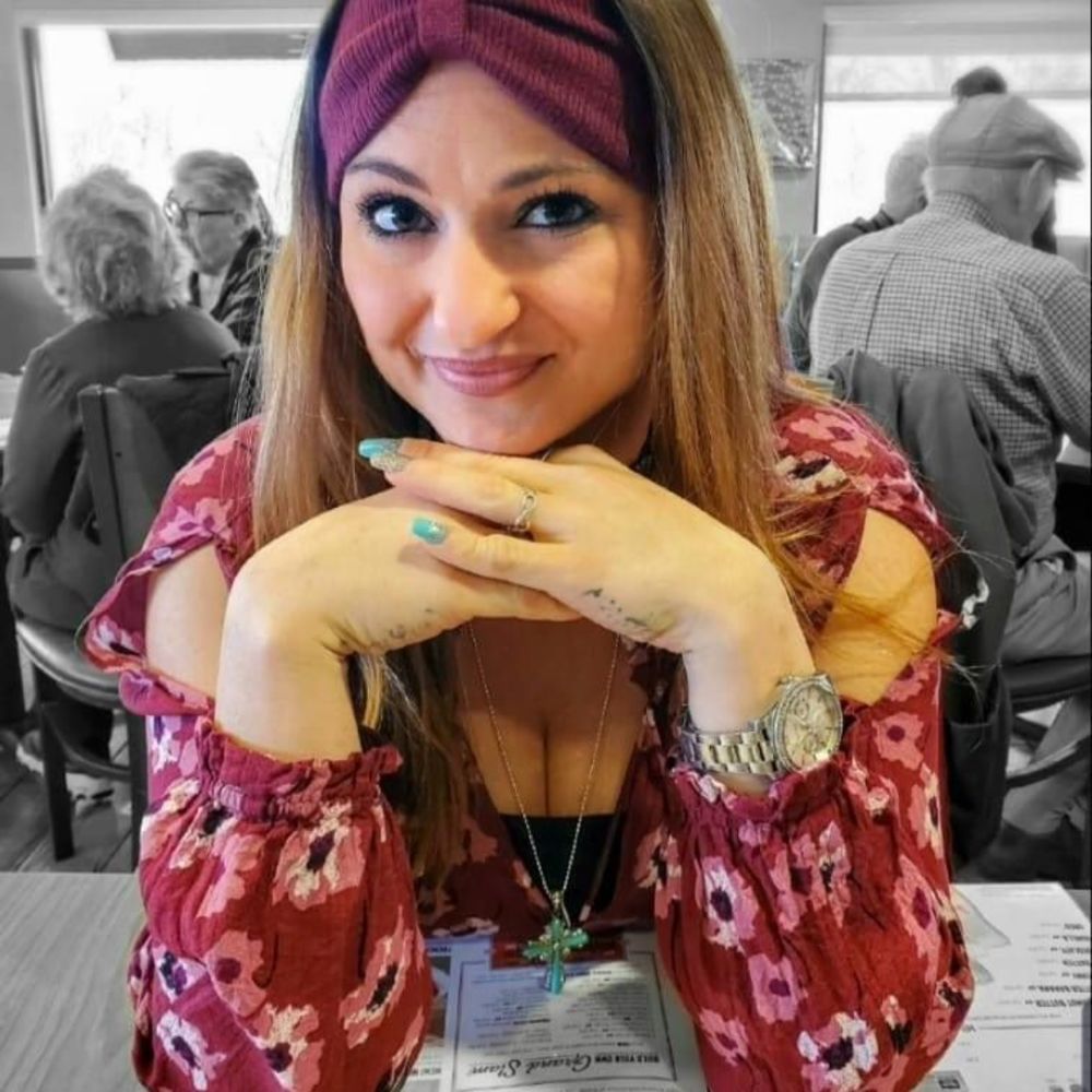 Meet your Posher, Teia